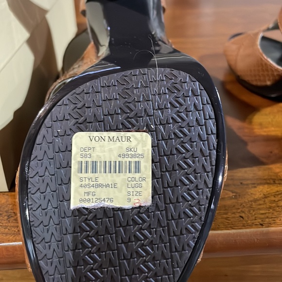 Michael Kors heels - Picture 7 of 7